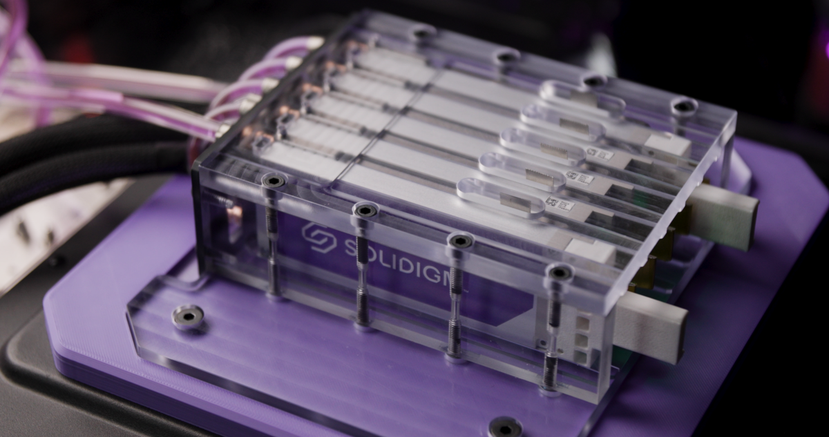 Solidigm's D7-PS1010: The Industry's First Dual-Sided Liquid-Cooled Enterprise SSD